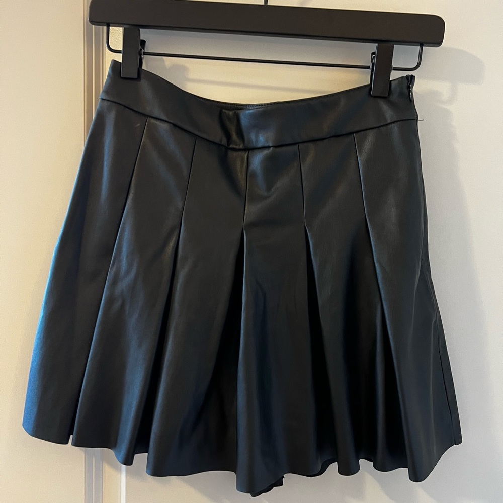 Zara faux leather pleated skort. (Skirt/Shorts)